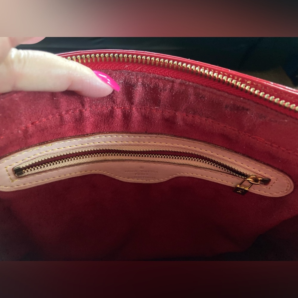 Louis Vuitton Houston Bag - Picture 8 of 11